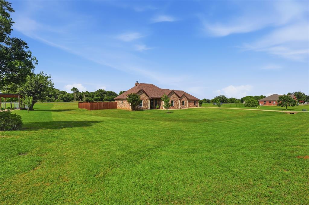 2425 Pecan Spring Rd, Cleburne, TX 76031 photo