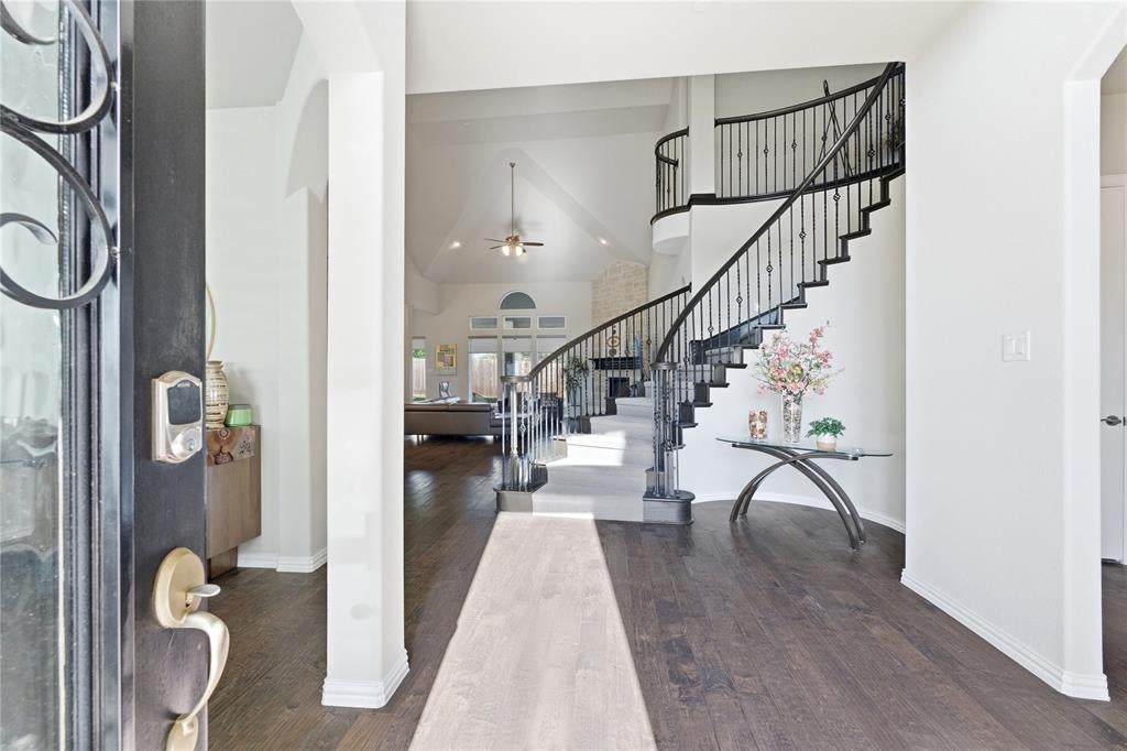 7705 Falcon Ridge Rd, Denton, TX 76208 photo