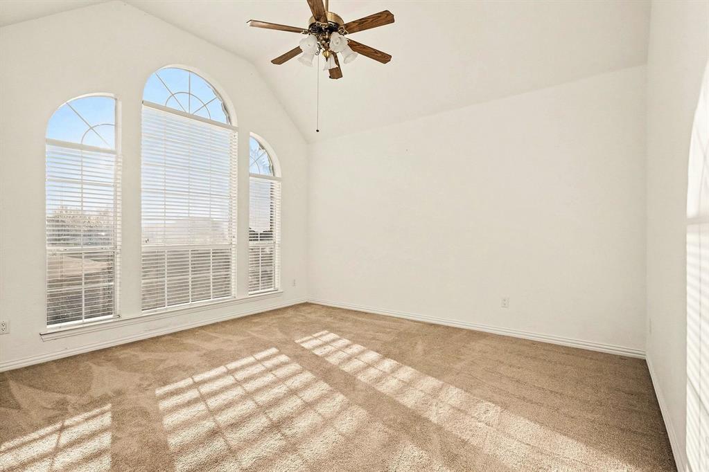 1001 W Remington Park Dr, Terrell, TX 75160 photo