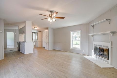 Manufactured Home in Weatherford TX 231 Seminole Trail.jpg