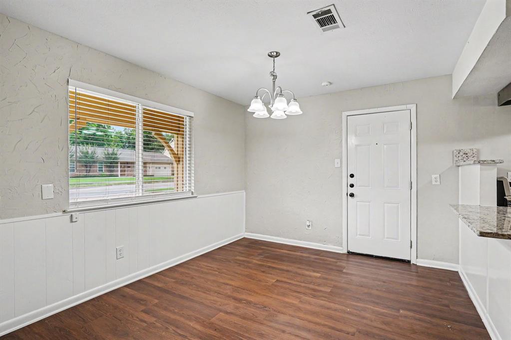 809 E Bovell St, Crowley, TX 76036 photo