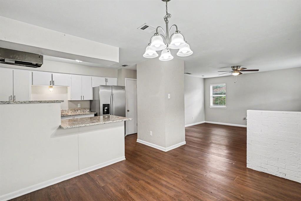 809 E Bovell St, Crowley, TX 76036 photo