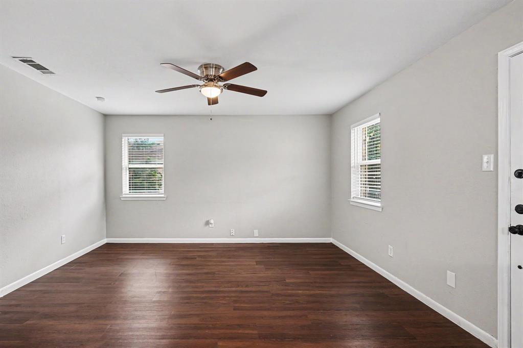 809 E Bovell St, Crowley, TX 76036 photo