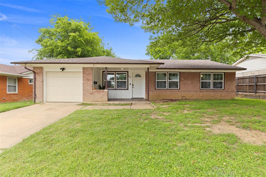 434 W Phillips Ct, Grand Prairie, TX 75051 photo