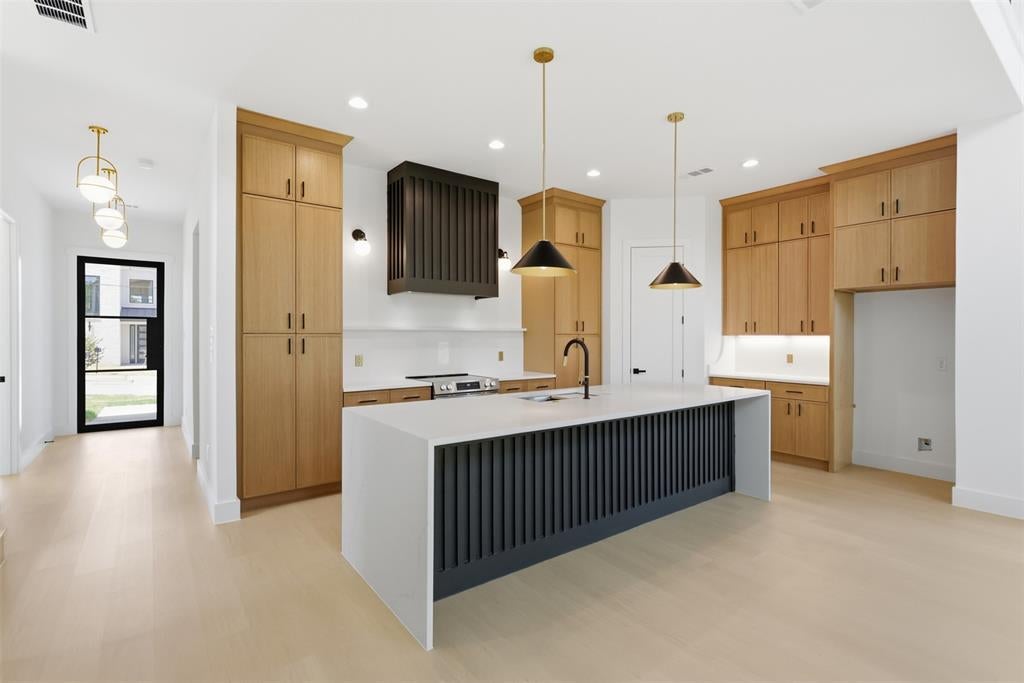 1414 Doyle Ave, Dallas, TX 75203 photo