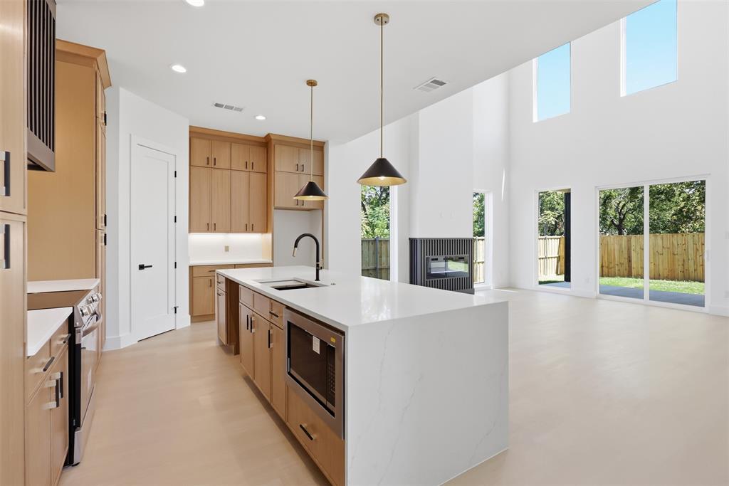 1414 Doyle Ave, Dallas, TX 75203 photo