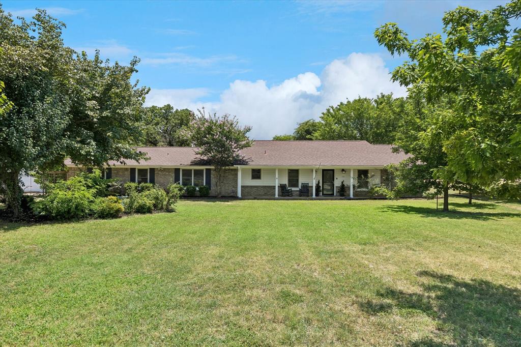 524 Oakridge Trl, Copper Canyon, TX 75077