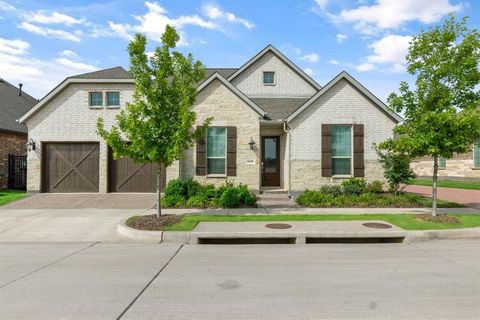 Single Family Residence in Arlington TX 4830 Prairie Crest Lane.jpg