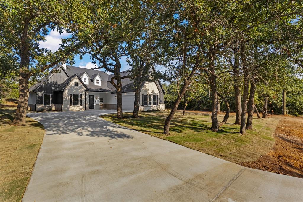 5609 Thousand Oaks Dr, Joshua, TX 76058