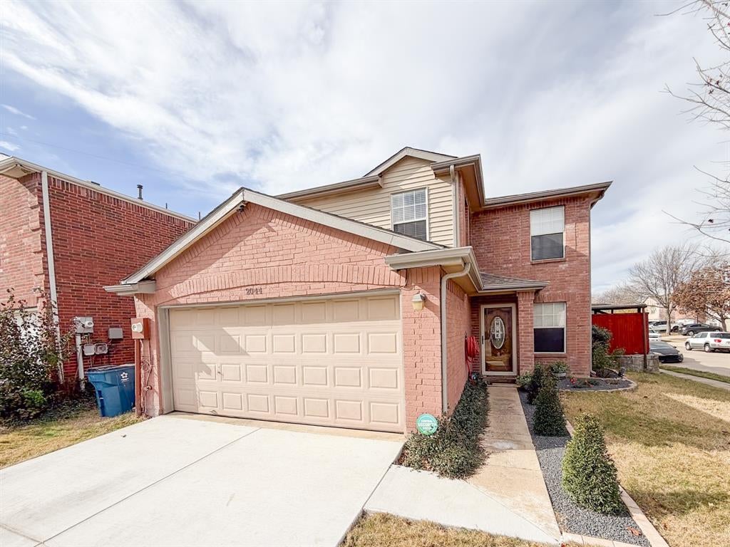 2044 Talon Dr, Lewisville, TX 75077 photo
