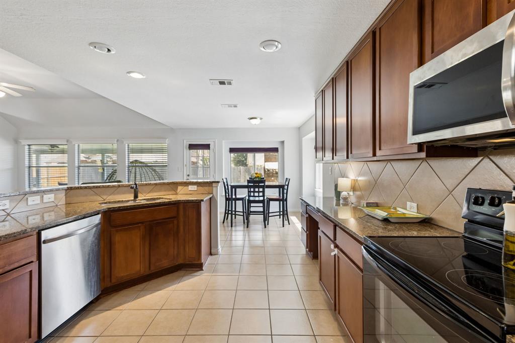 2715 Columbus, Grand Prairie, TX 75054 photo
