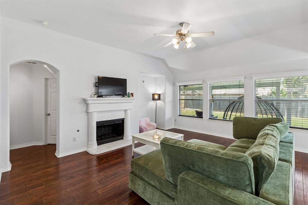 2715 Columbus, Grand Prairie, TX 75054 photo
