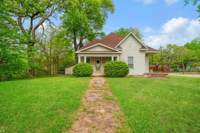 1363 Pine Bluff St, Paris, TX 75460