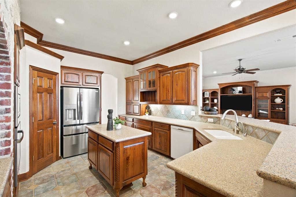 8470 Steeplechase Cir, Argyle, TX 76226 photo
