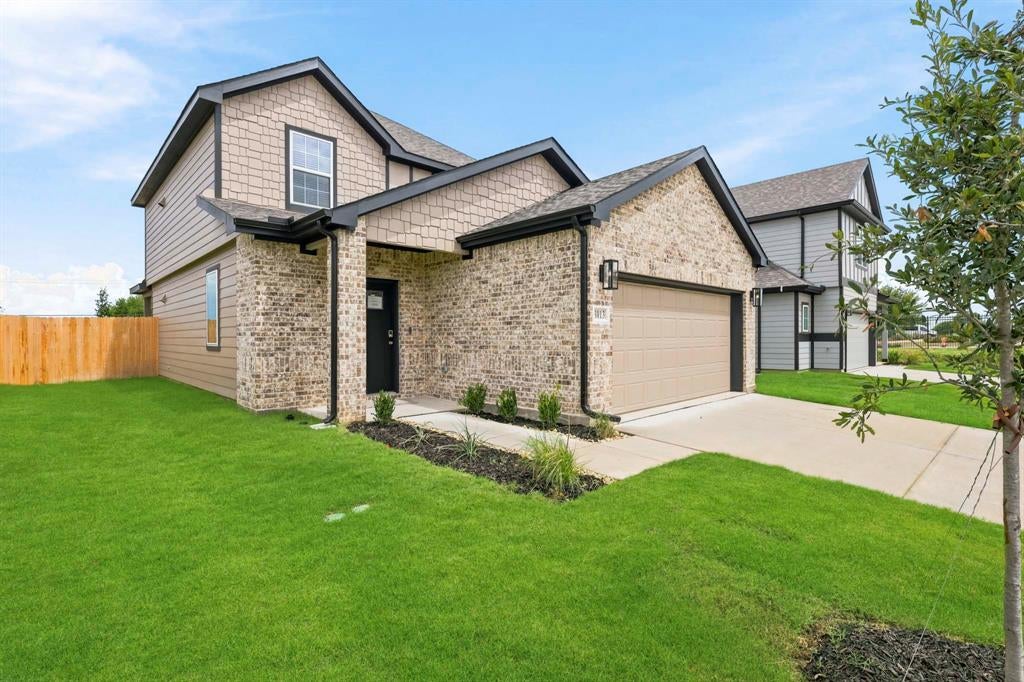 8013 Charlestown Ln, Everman, TX 76140 photo