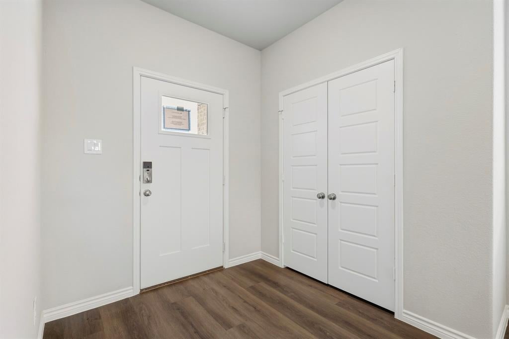 8013 Charlestown Ln, Everman, TX 76140 photo