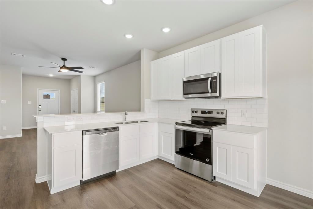8013 Charlestown Ln, Everman, TX 76140 photo