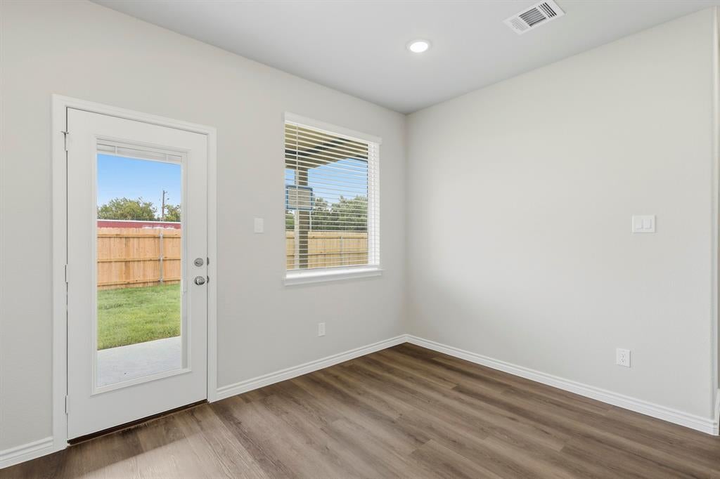 8013 Charlestown Ln, Everman, TX 76140 photo