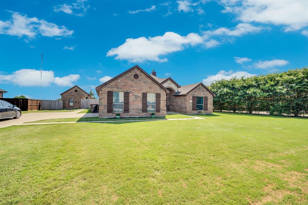 160 Berkshire Ln, Waxahachie, TX 75165 photo