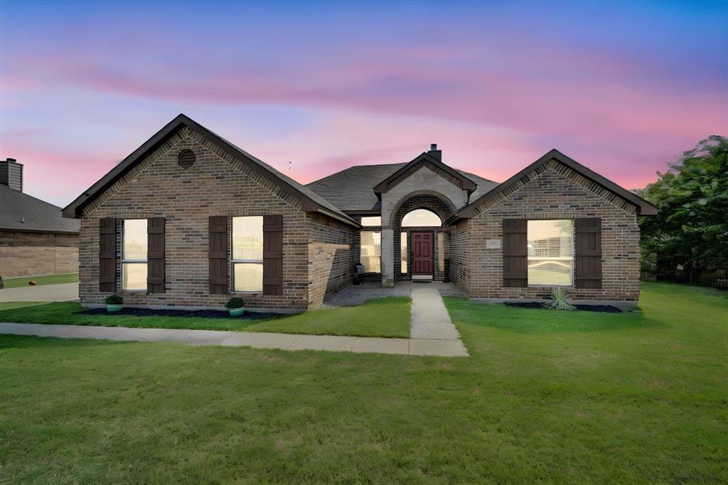 160 Berkshire Ln, Waxahachie, TX 75165 photo