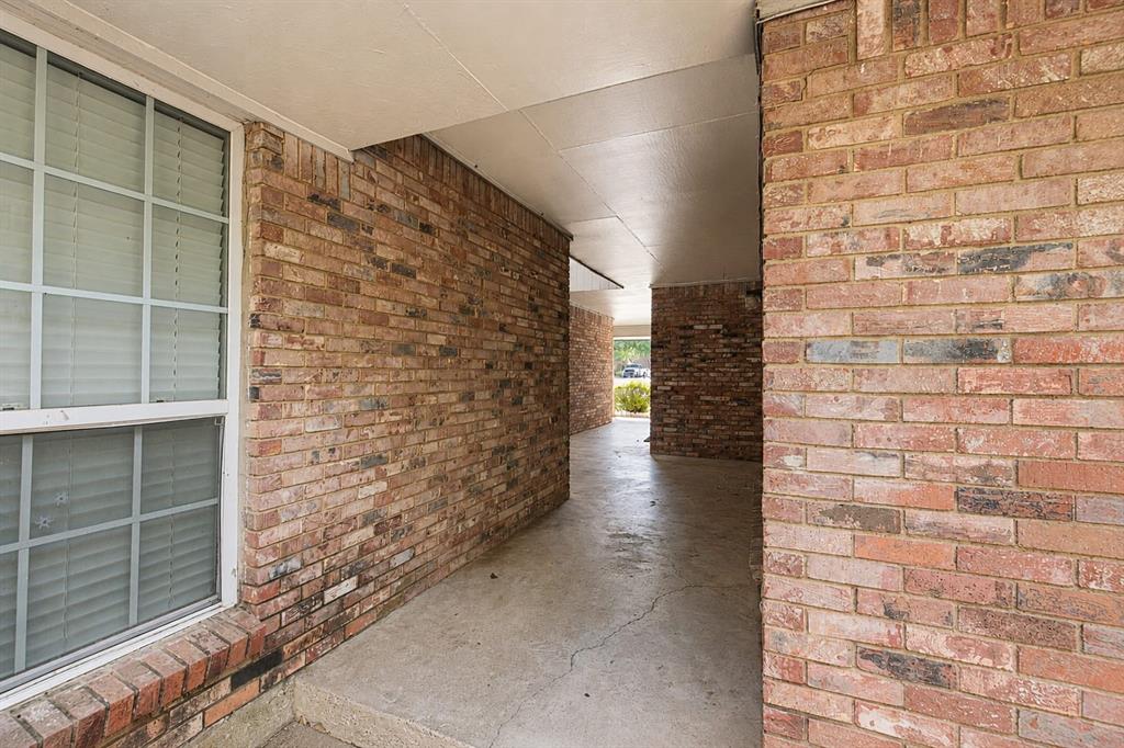 2149 Fleur De Lis Ct, Arlington, TX 76012 photo