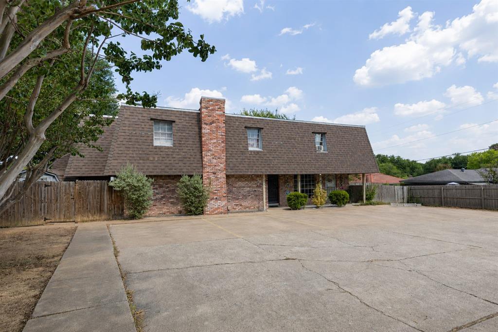 2149 Fleur De Lis Ct, Arlington, TX 76012 photo