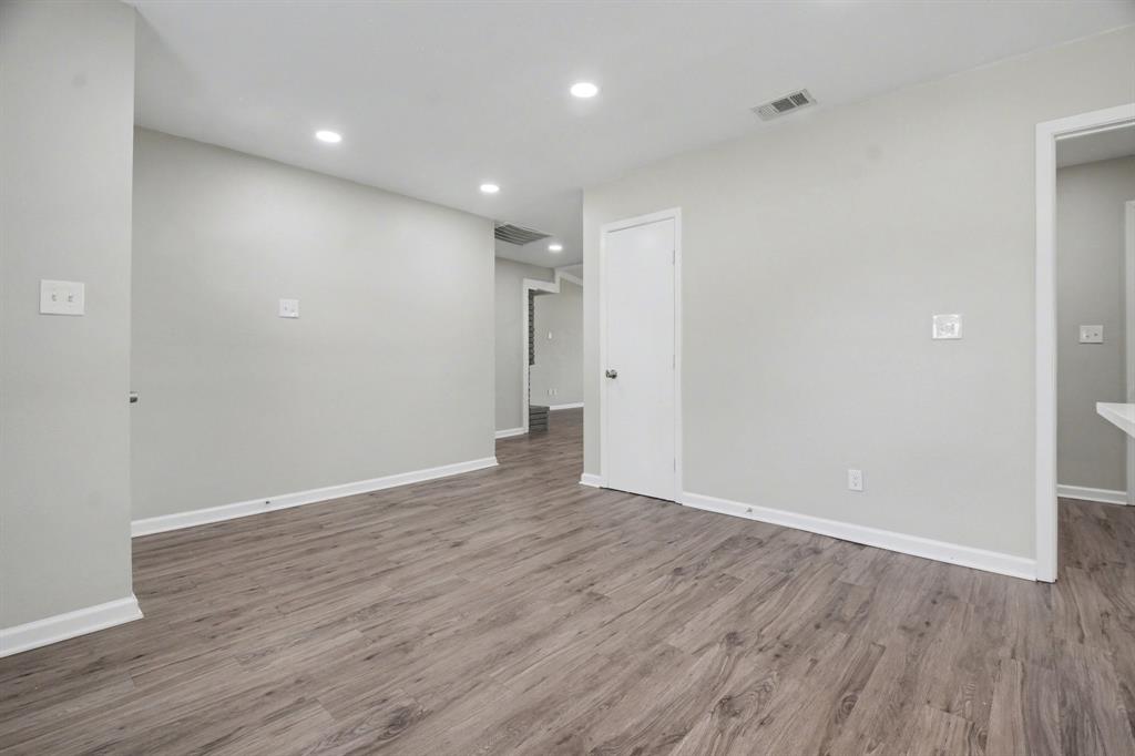 2901 Mill Trl, Carrollton, TX 75007 photo
