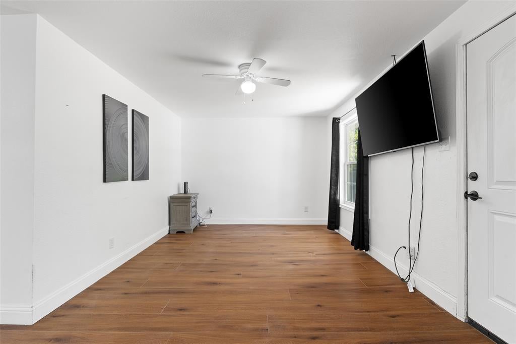 2803 Dennis Cir, Seagoville, TX 75159 photo