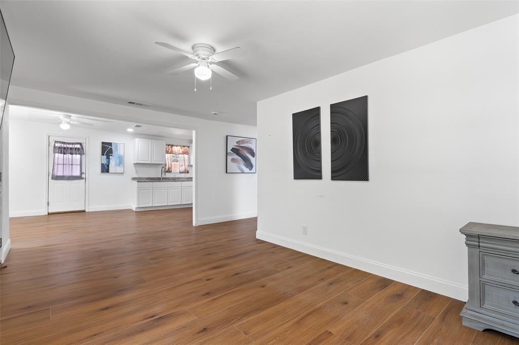 2803 Dennis Cir, Seagoville, TX 75159 photo