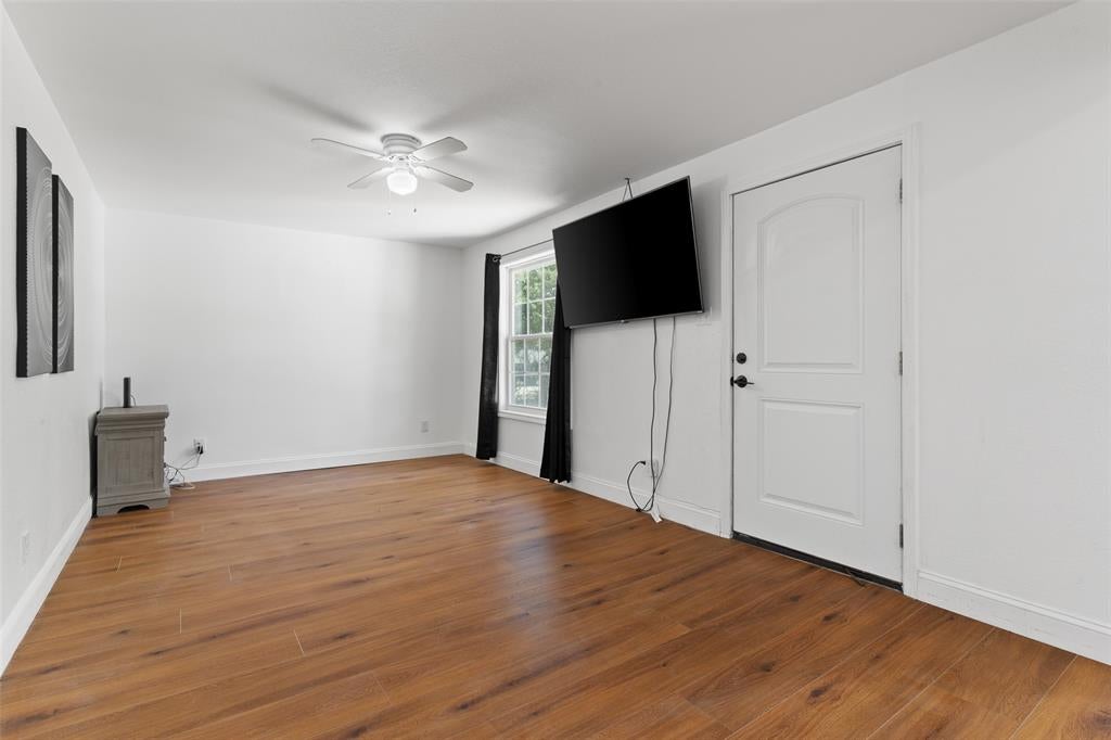 2803 Dennis Cir, Seagoville, TX 75159 photo