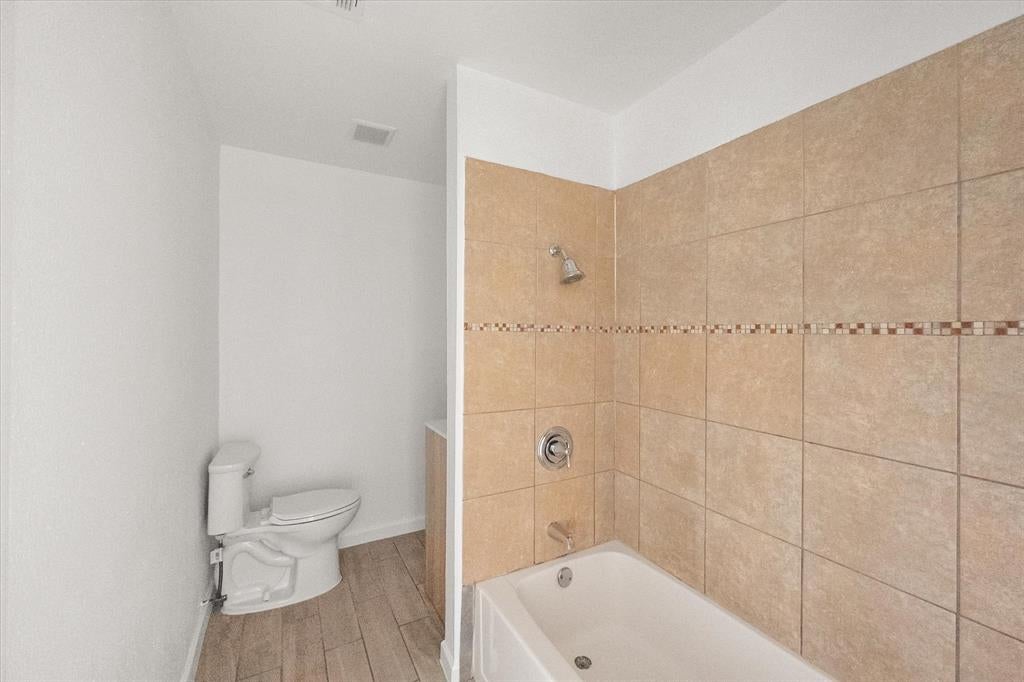 2454 Revere Dr, Irving, TX 75061 photo