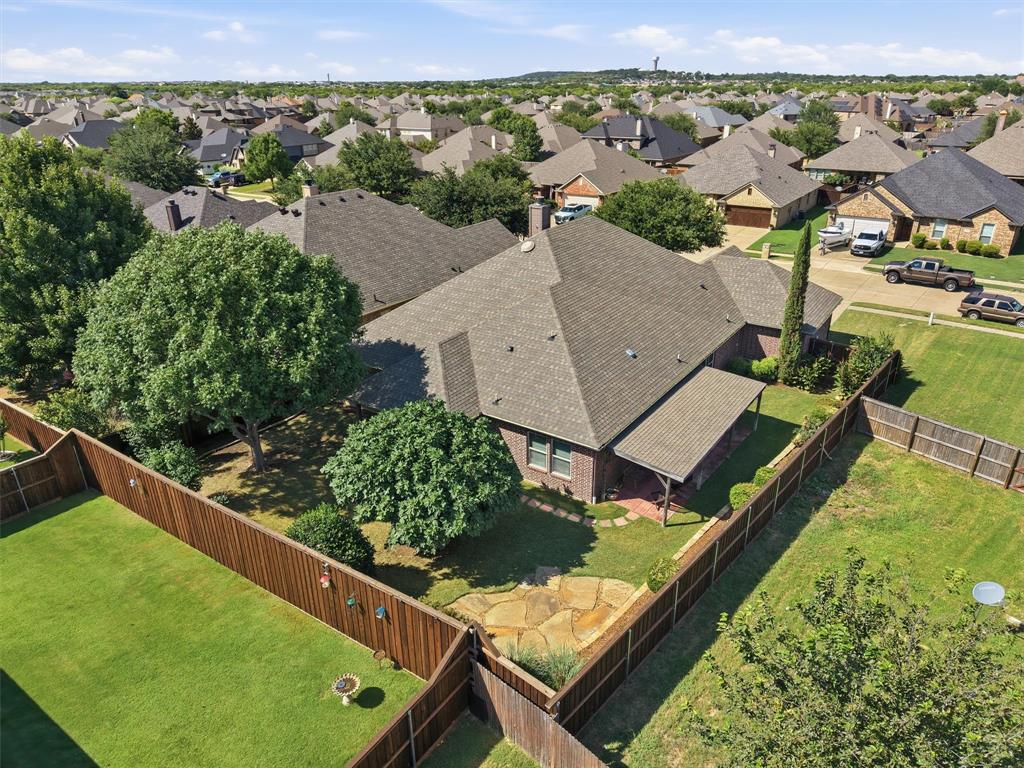 305 Delaware St, Burleson, TX 76028 photo