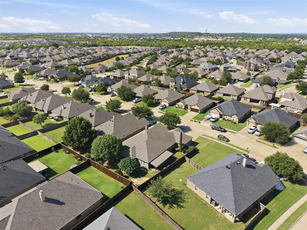 305 Delaware St, Burleson, TX 76028 photo