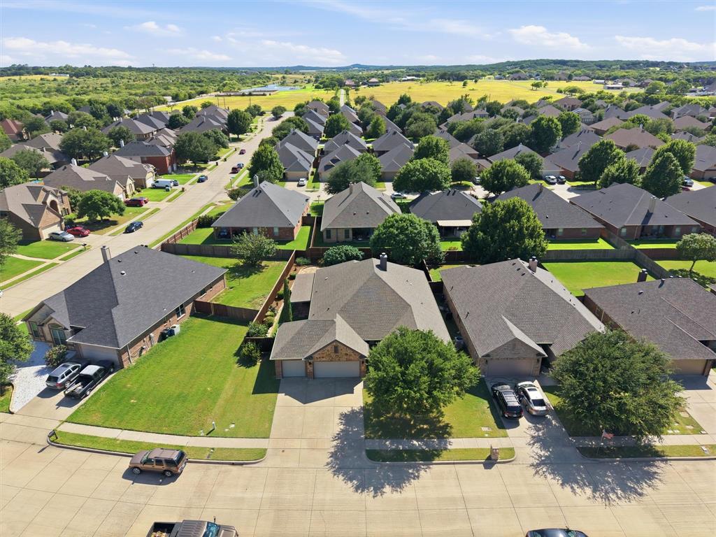 305 Delaware St, Burleson, TX 76028 photo