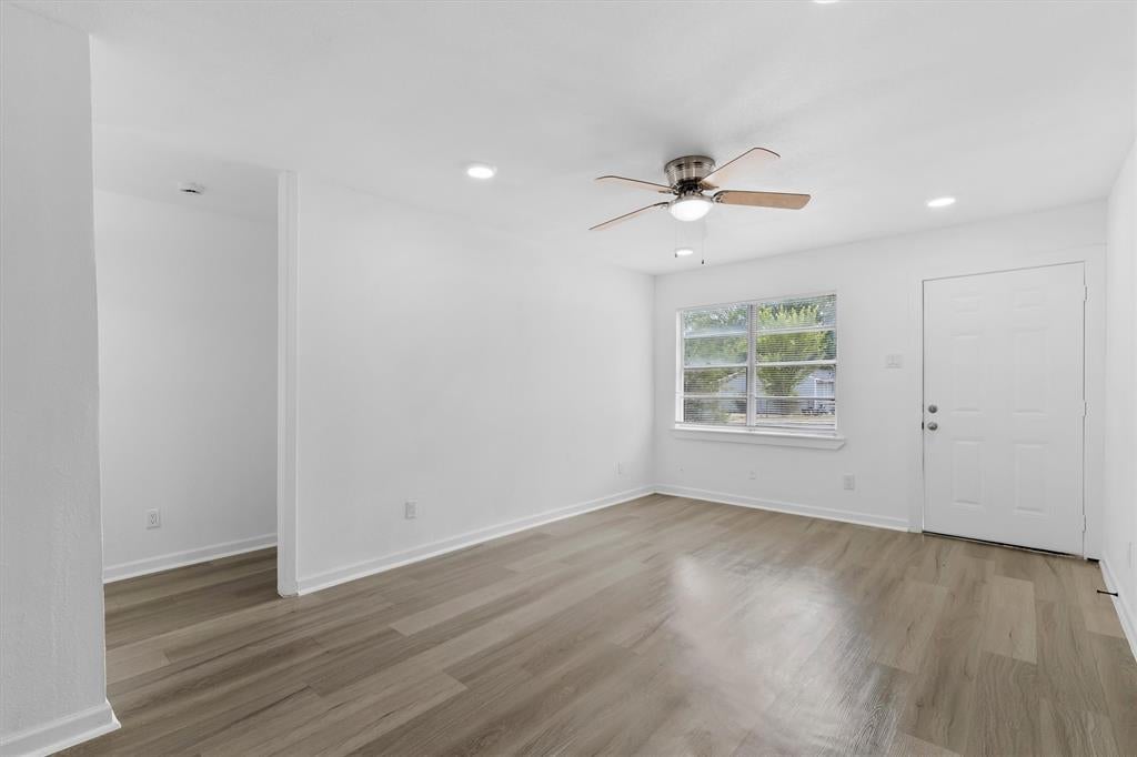 3835 Lovingood Dr, Dallas, TX 75241 photo