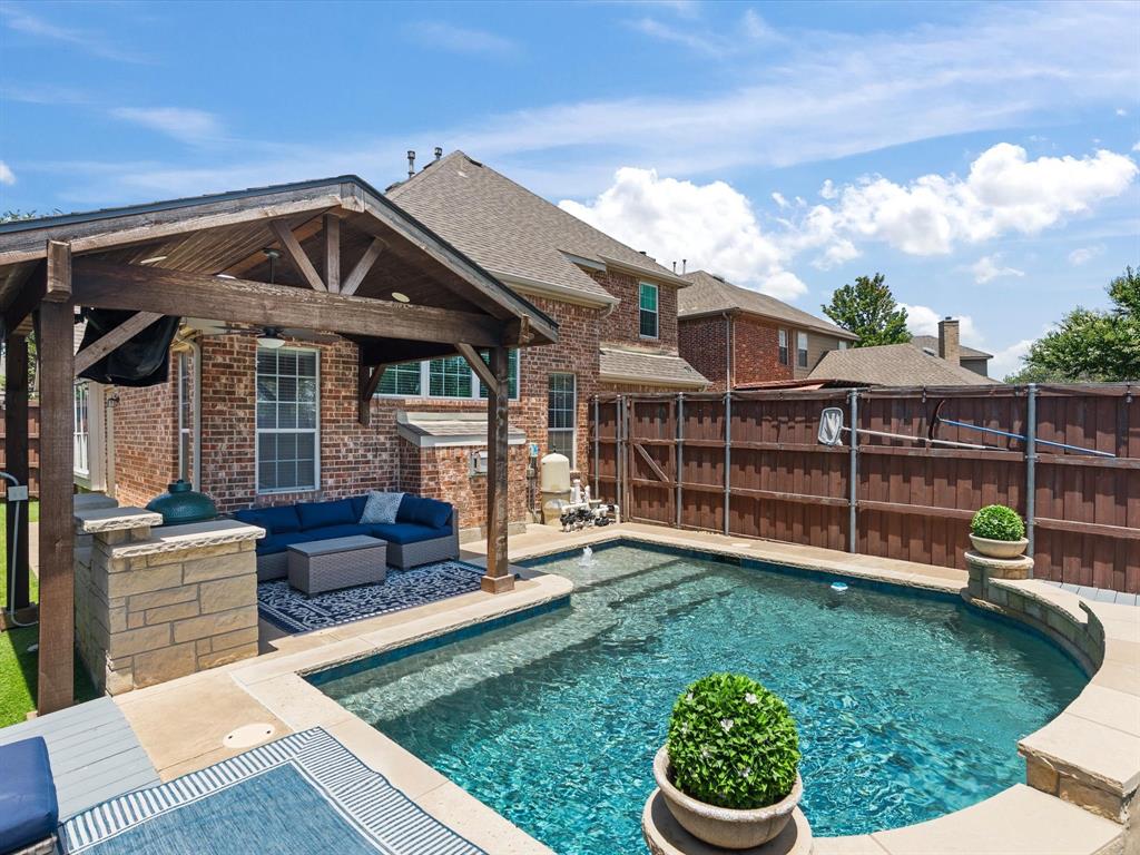 2849 Greenway Dr, Frisco, TX 75034