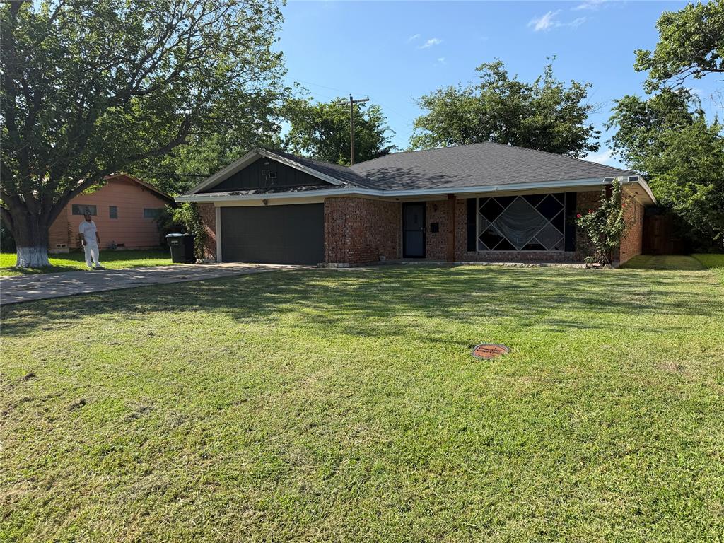 2406 W Broadview St, Greenville, TX 75402 photo