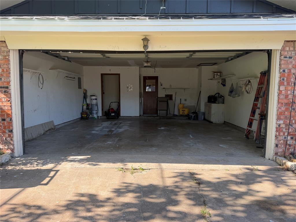 2406 W Broadview St, Greenville, TX 75402 photo