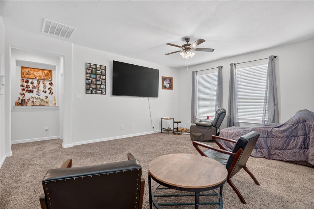 1104 Larkspur Ln, Cleburne, TX 76033 photo