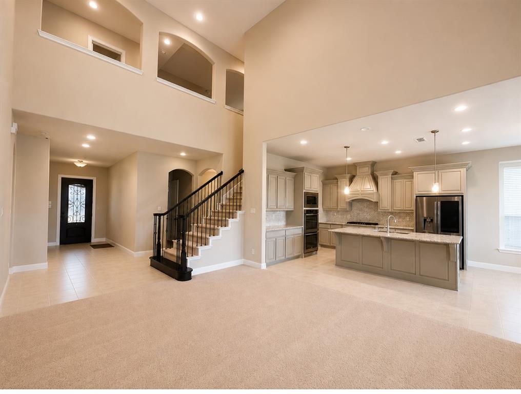 2818 Twin Ridge Dr, Arlington, TX 76001 photo