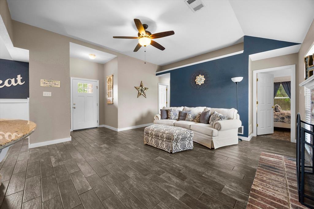 303 Anita Ln, Waxahachie, TX 75165 photo