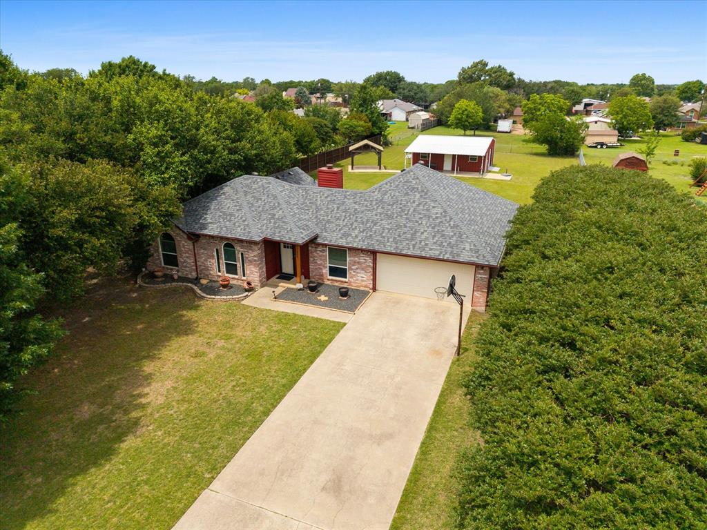303 Anita Ln, Waxahachie, TX 75165