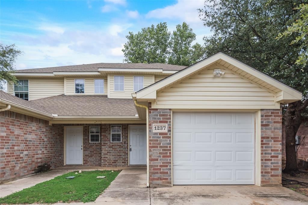 1233 AND 1237 Village Garden Dr, Azle, TX 76020 photo