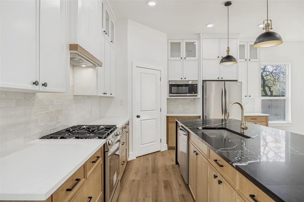 3910 Harlingen, Dallas, TX 75212 photo