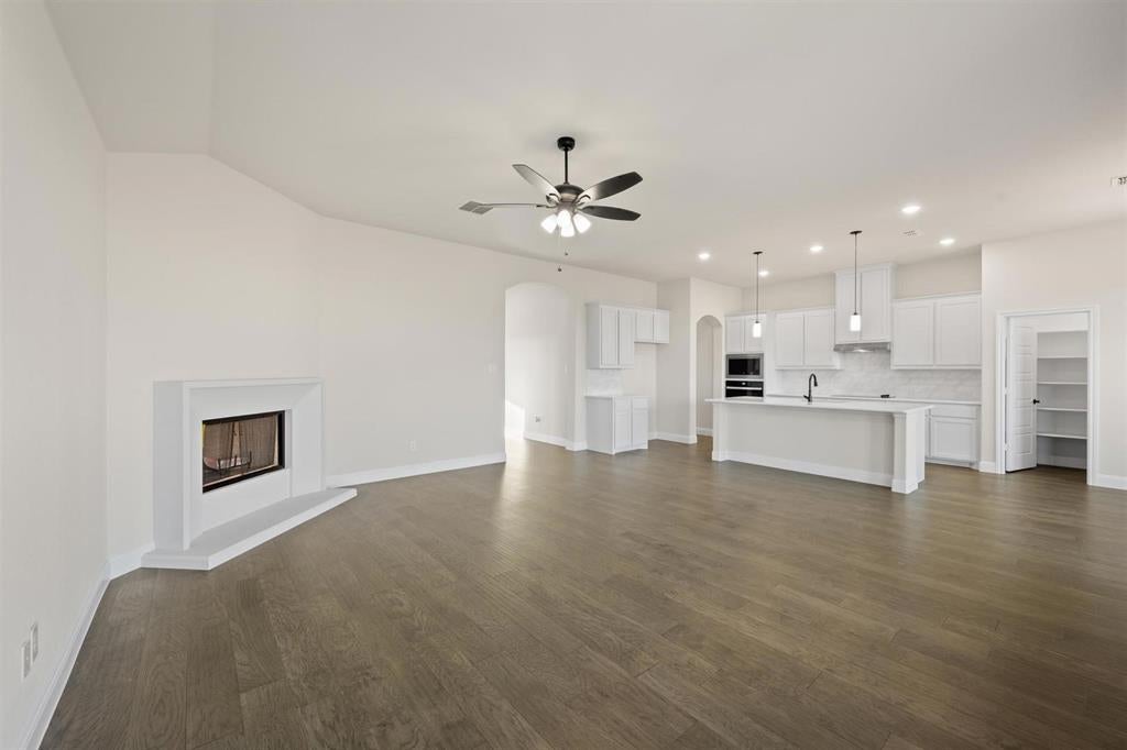 833 Condor St, Joshua, TX 76028 photo