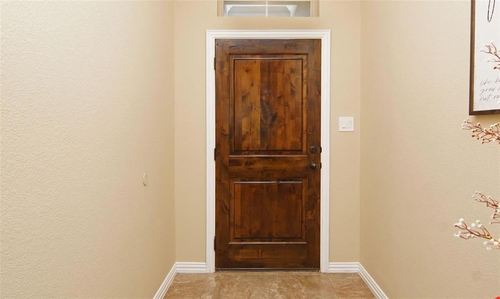 2752 Elmwood Dr, Burleson, TX 76028 photo
