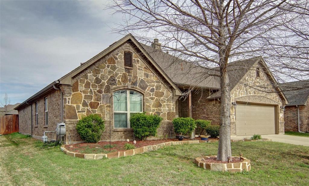 2752 Elmwood Dr, Burleson, TX 76028 photo