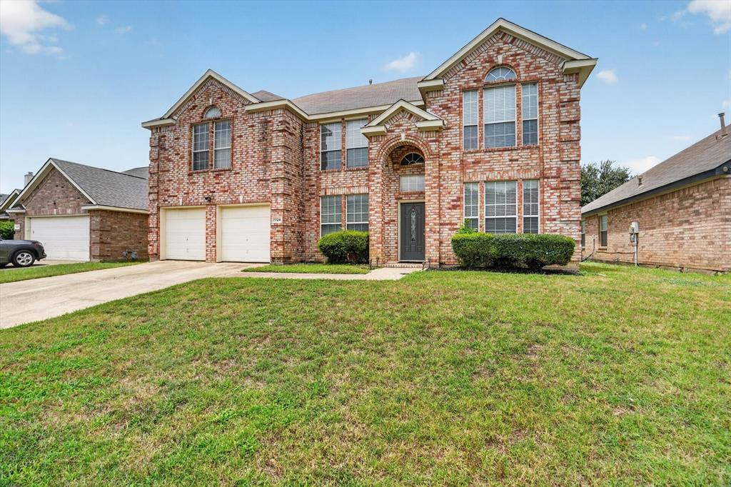 7724 Brook Meadow Ln, Fort Worth, TX 76133