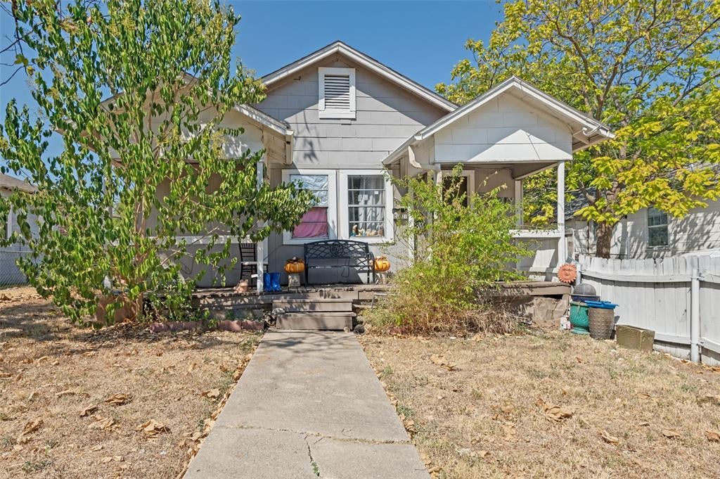 2421 Boyd St, Dallas, TX 75224