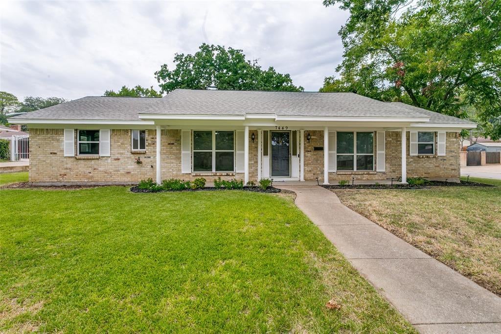 7449 Monterrey Dr, Fort Worth, TX 76112